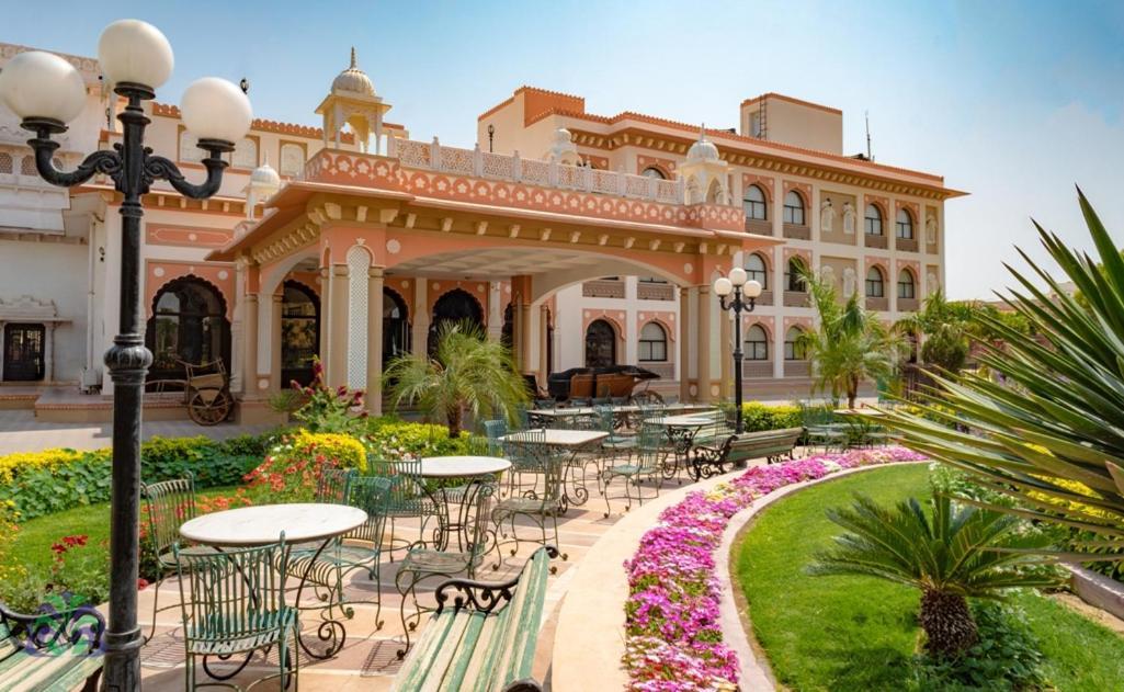 Hotel Basant Vihar Palace Биканер Екстериор снимка