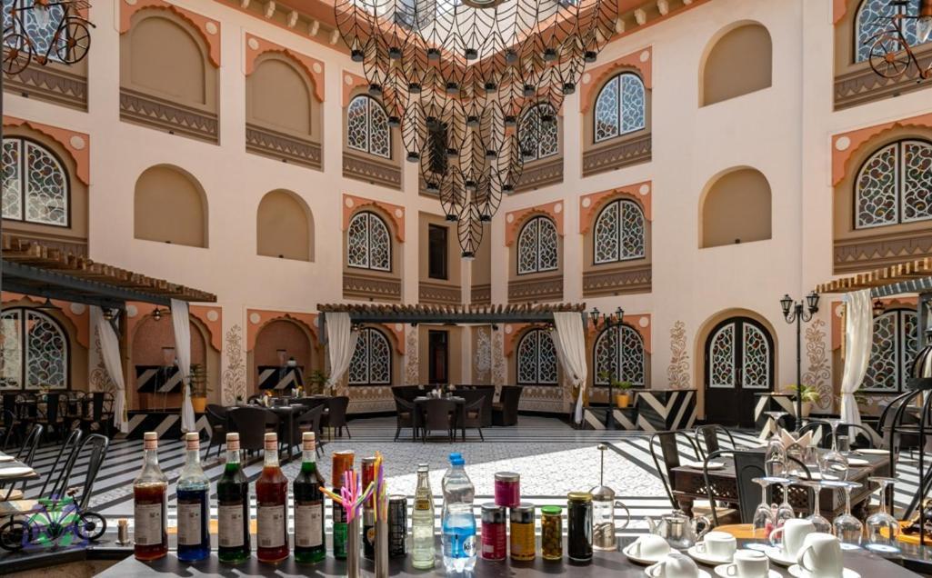 Hotel Basant Vihar Palace Биканер Екстериор снимка