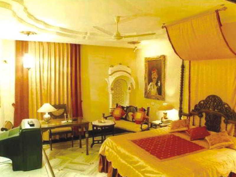 Hotel Basant Vihar Palace Биканер Екстериор снимка